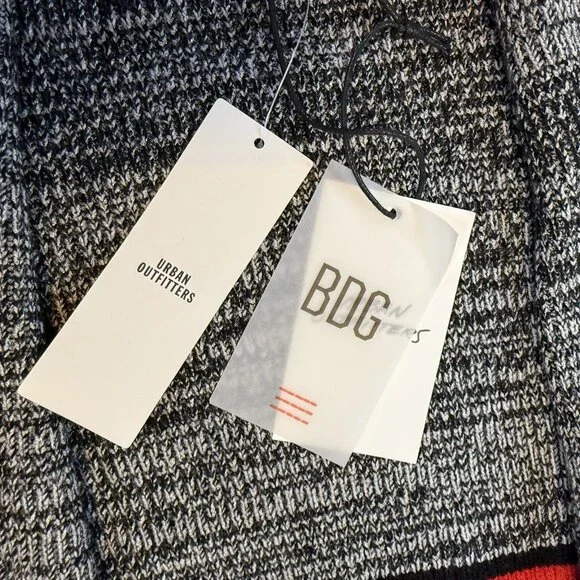 BDG Urban Outfitters Women Size M Quinn Zip Up Sweater Black & Red NWT$69 - Picture 7 of 13